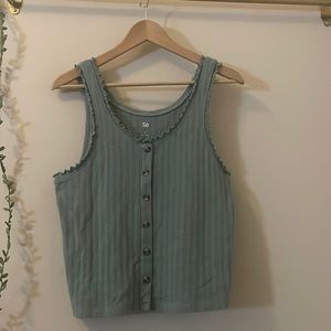 So, size XL, green top